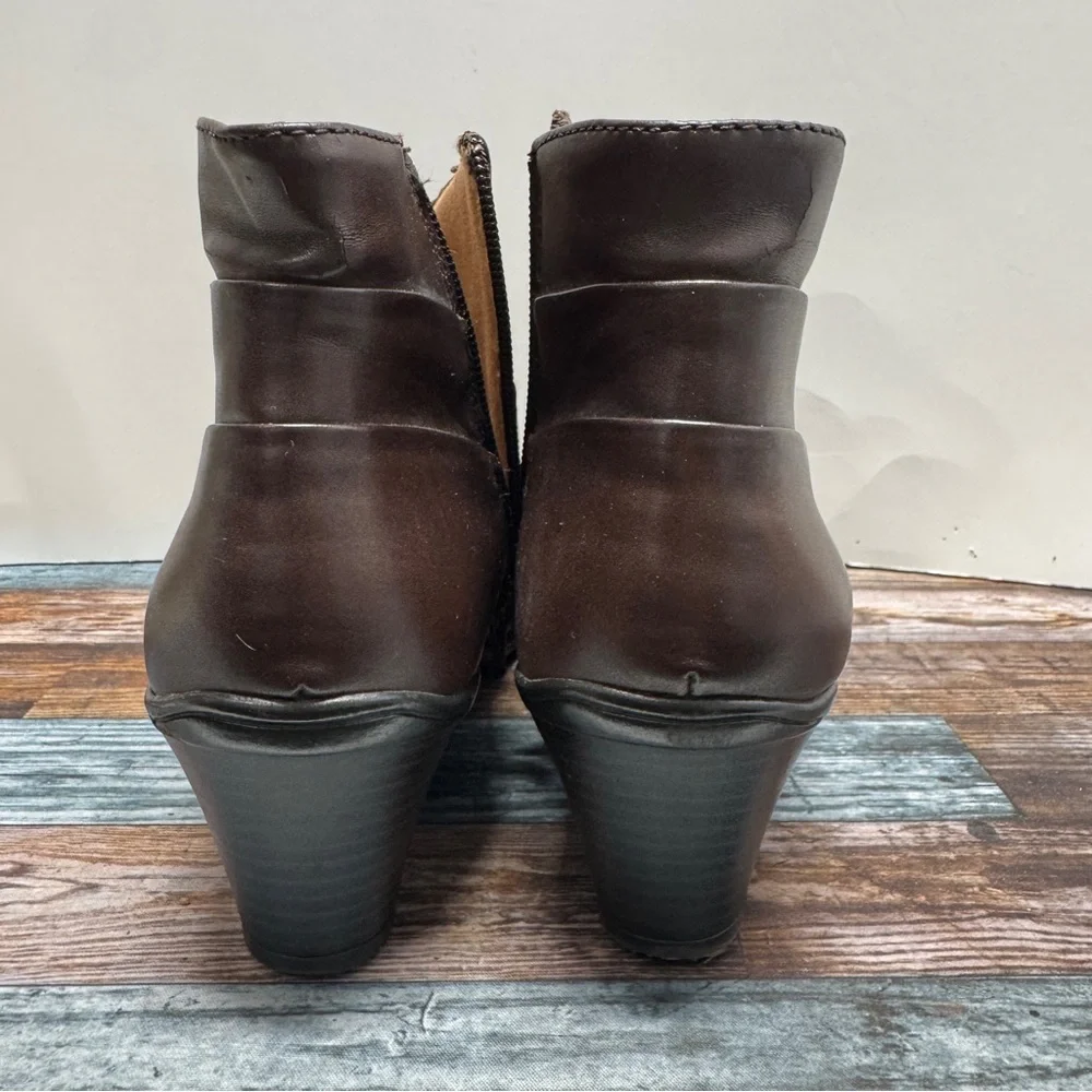 Earth Spirit Classics Women's Brown Leather Ankle Booties with Low Heel